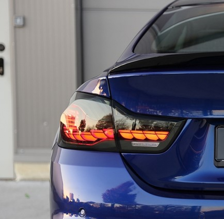 Voll LED Upgrade Design Rückleuchten für BMW 4er F33/F33/F36 13-21 schwarz/rauch in OLED Technik mit dynamischem Blinker
