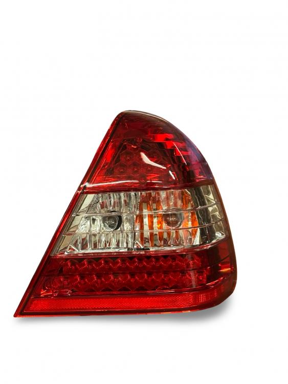LED Upgrade Design Rückleuchten für Mercedes Benz C-Klasse W202 Limousine 93-00 rot/weiß