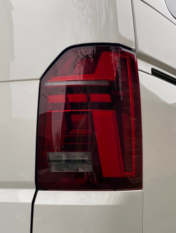 Voll LED Rückleuchten für VW T6 2015-2019 rot T6.1-Look sequentieller Start Laufblinker