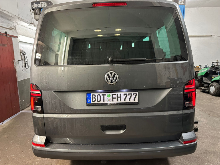 Voll LED Lightbar Design Rückleuchten für VW T6 15-19 schwarz/rauch mit dynamischen Blinker (für Heckklappe/Halogen)