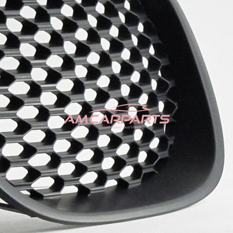 Preview: Upgrade Design Kühlergrill ohne Emblem Schwarz für SEAT LEON (1P) und ALTEA (5P) Vor-Facelift 2005-2009