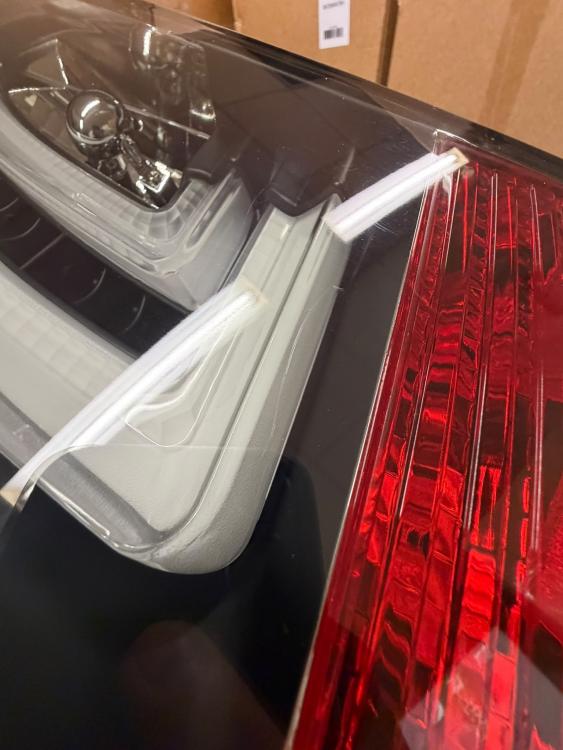 Preview: B-Ware   LED Lightbar Design Rückleuchten passend für VW UP! und Skoda Citigo 11-21 schwarz/rauch