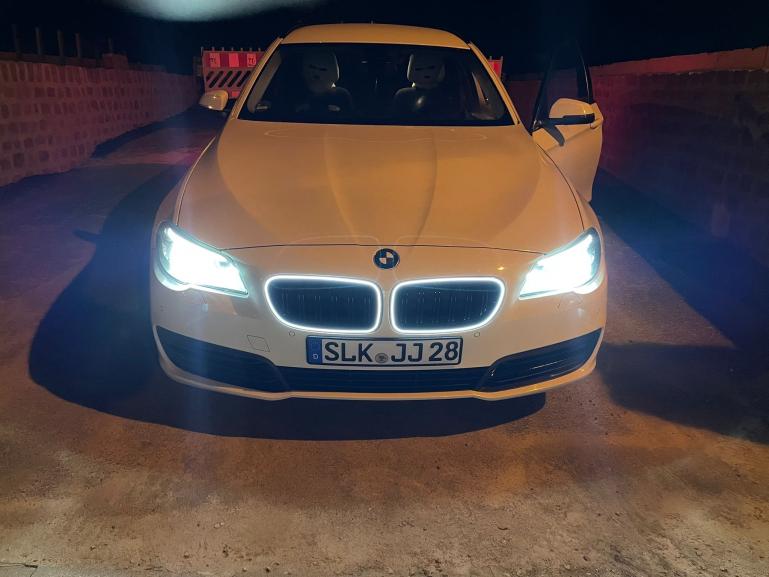 Preview: LumiFire Upgrade LED-Kühlergrill passend für BMW 5er F10 2010–2017 mit Doppellamellen in Schwarz glänzend
