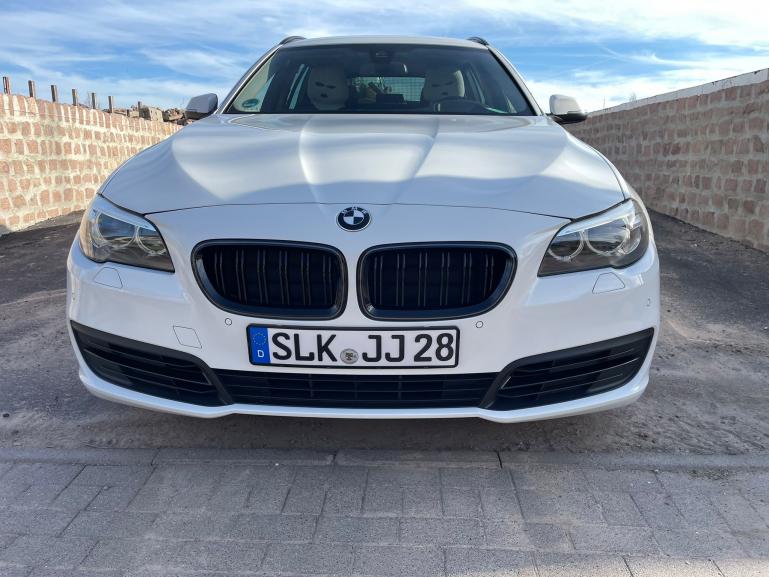 LumiFire Upgrade LED-Kühlergrill passend für BMW 5er F10 2010–2017 mit Doppellamellen in Schwarz glänzend