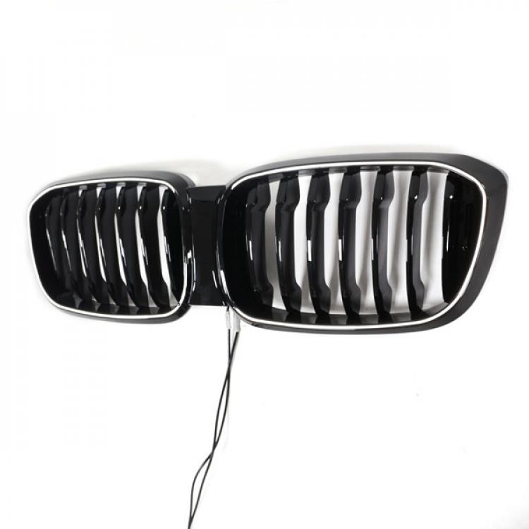 LED-Kühlergrill mit einer Lamelle in Schwarz glänzend, passend für BMW X3 Serie G01 2018–2021