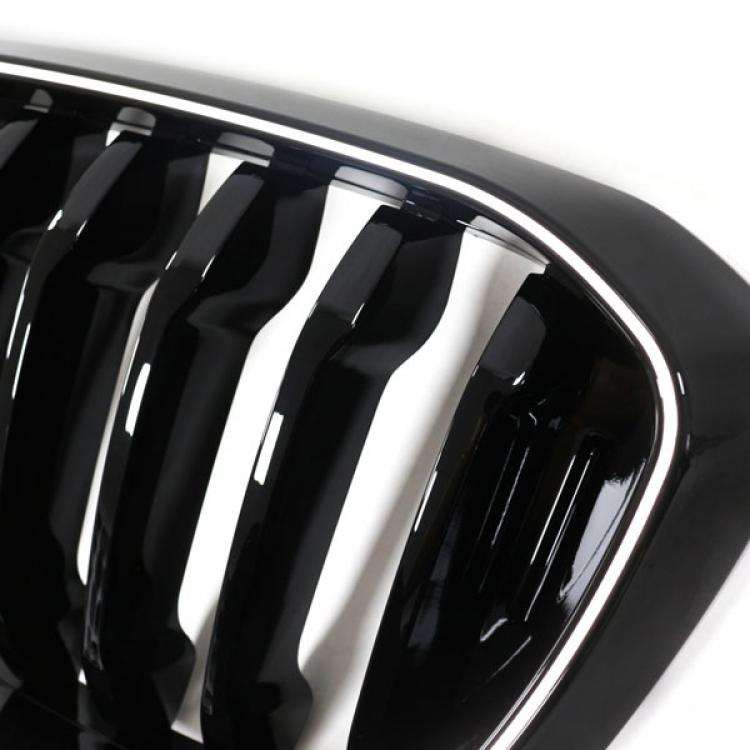LED-Kühlergrill mit einer Lamelle in Schwarz glänzend, passend für BMW X3 Serie G01 2018–2021