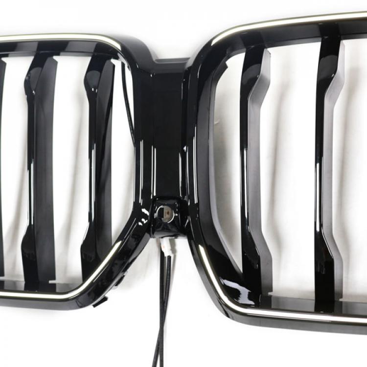 LED-Grill mit einer Lamelle in Schwarz glänzend passend für BMW X6 Serie G06 LCI 2023 +