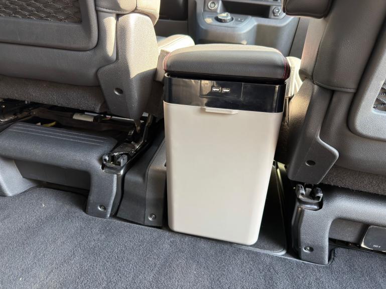 Upgrade+ "Freeze" Staufach Mittelkonsole Ablage passend für Opel Zafira Life / Lounge 21+ mit Kühlfunktion, USB und Getränkehaltern + App Steuerung