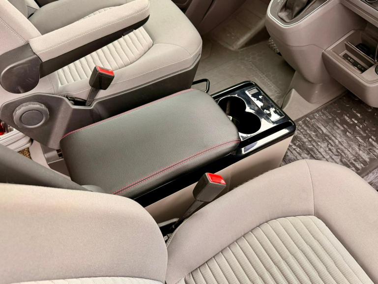 Upgrade+ "Freeze" Staufach Mittelkonsole Ablage passend für Opel Zafira Life / Lounge 21+ mit Kühlfunktion, USB und Getränkehaltern + App Steuerung