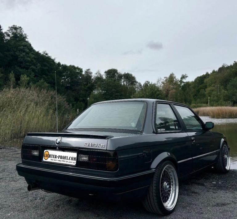 Exklusiv Classic-Sport Design Rückleuchten passend für BMW 3er E30 Facelift Limo, 2-Türer (Coupe), Cabrio, Touring 87-94 schwarz