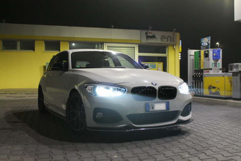 VOLL LED Tagfahrlicht Angel Eyes Scheinwerfer für BMW 1er F20/F21 LCI (Facelift) 15-19 schwarz