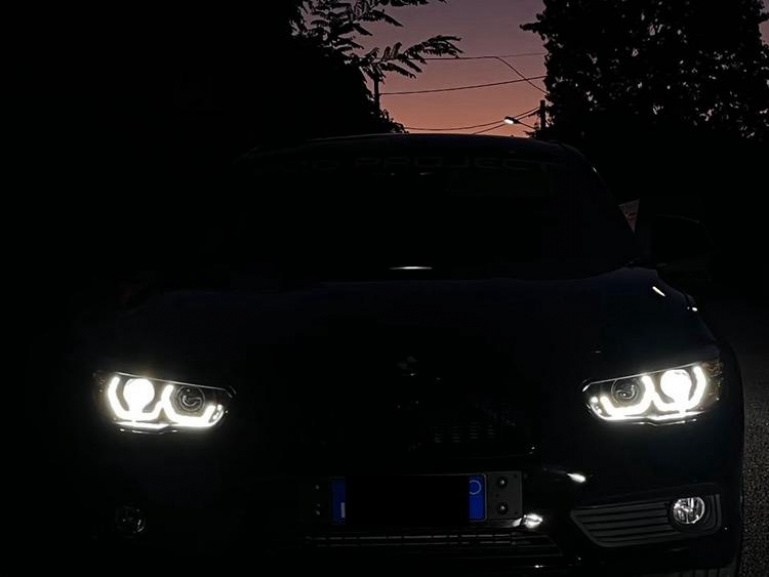 VOLL LED Tagfahrlicht Angel Eyes Scheinwerfer für BMW 1er F20/F21 LCI  (Facelift) 15-19 schwarz