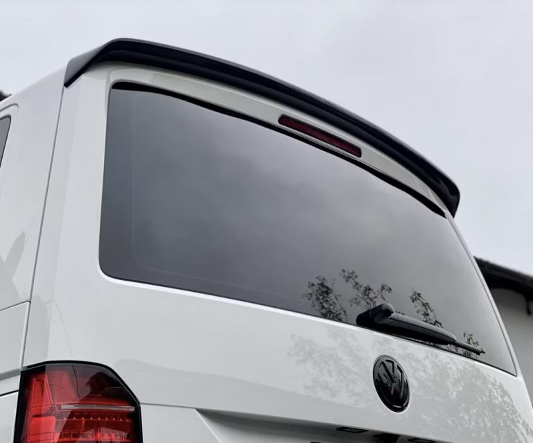 Upgrade Design Original VW Logo / Emblem Hinten für Volkswagen T5 10-15 / T6 15-19 und T6.1 ab 2019 Hochglanz schwarz