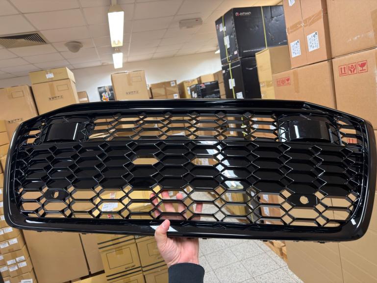 Preview: B-Ware  Upgrade Sportgrill / Kühlergrill für Audi A6 C8 4A 18-24 Hochglanz Schwarz in Wabendesign