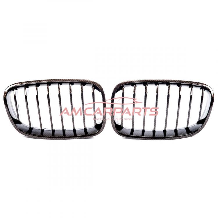 Upgrade Design Kühlergrill / Sportgrill passend für BMW 1er F20 / F21 Vor-Facelift 11-15 Carbon-Optik