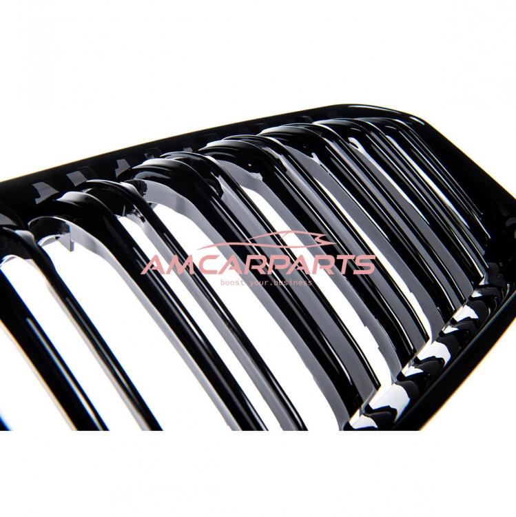 Preview: Upgrade Design Kühlergrill / Sportgrill passend für BMW 1er F20 / F21 Facelift 15-19 Hochglanz schwarz
