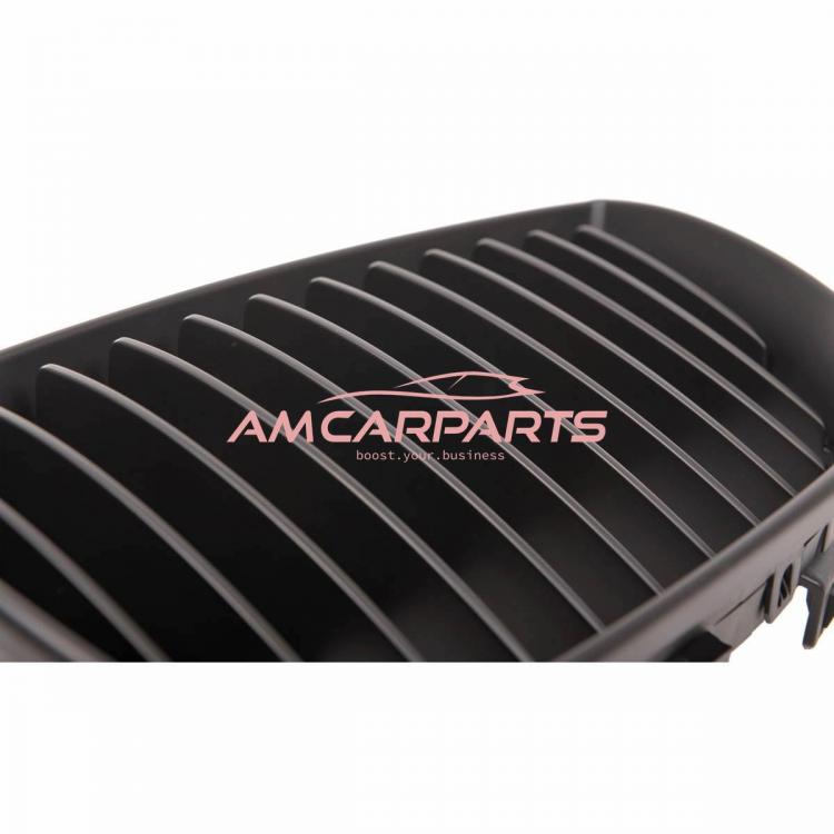 Preview: Upgrade Design Kühlergrill / Sportgrill passend für BMW 1er E81 / E87 Vor-Facelift 04-07 Matt schwarz