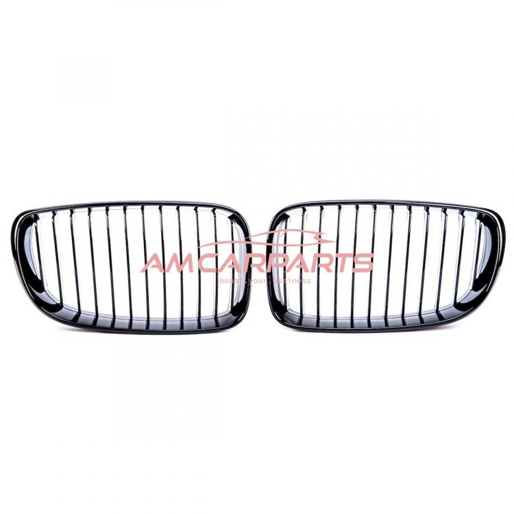 Preview: Upgrade Design Kühlergrill / Sportgrill passend für BMW 1er E81 / E82 / E87 / E88 Facelift 07-12 Hochglanz schwarz