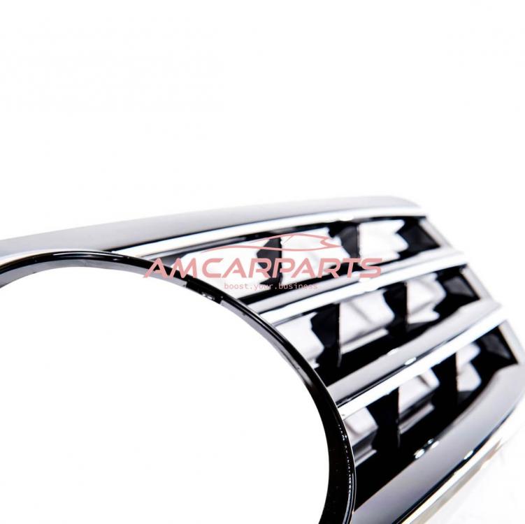 Upgrade Design Kühlergrill / Sportgrill passend für Mercedes Benz C-Klasse W203 / S203 00-07 Hochglanz schwarz / chrom