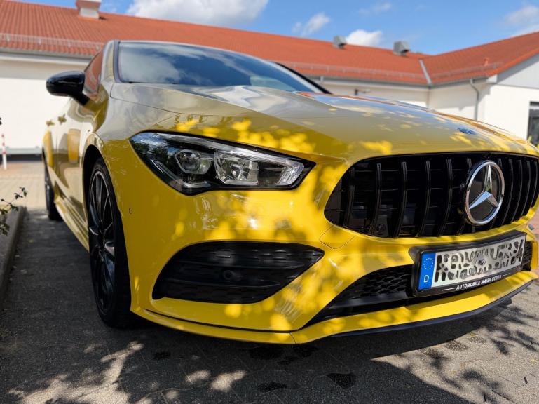 Upgrade Design Kühlergrill / Sportgrill passend für Mercedes Benz CLA C118 / X118 19+ Hochglanz schwarz