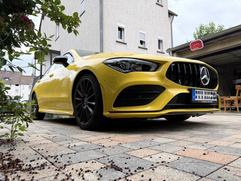 Upgrade Design Kühlergrill / Sportgrill passend für Mercedes Benz CLA C118 / X118 19+ Hochglanz schwarz