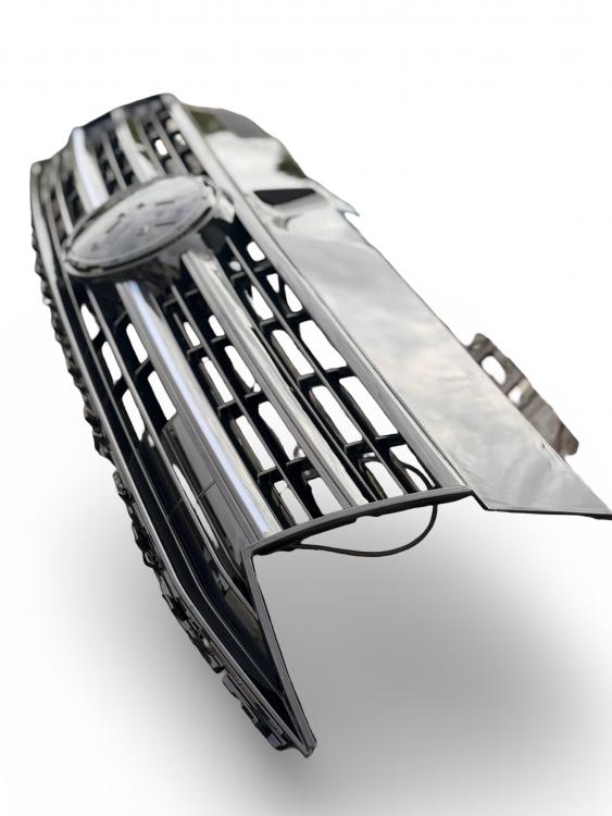 LumiFire Upgrade LED Kühlergrill Sportgrill passend für VW T6 15-19 Hochglanz-schwarz