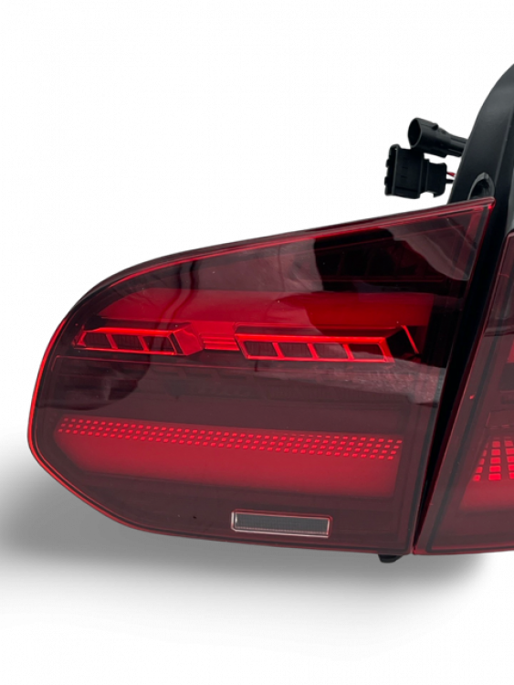VOLL LED Upgrade Design Rückleuchten für VW Golf 6 (VI) 08-12 kirschrot