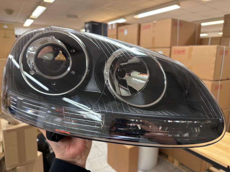 Preview: B-Ware   Upgrade Black-Design Scheinwerfer für VW Golf 5 03-09 schwarz