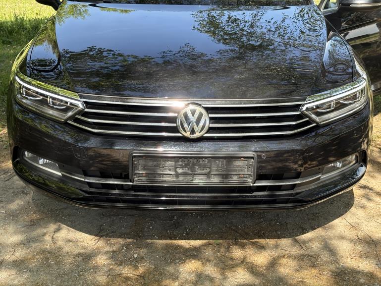 Preview: Voll LED Tagfahrlicht Scheinwerfer Set passend für VW Passat B8 14-19 schwarz mit dynamischen LED Blinker & Willkommensfunktion