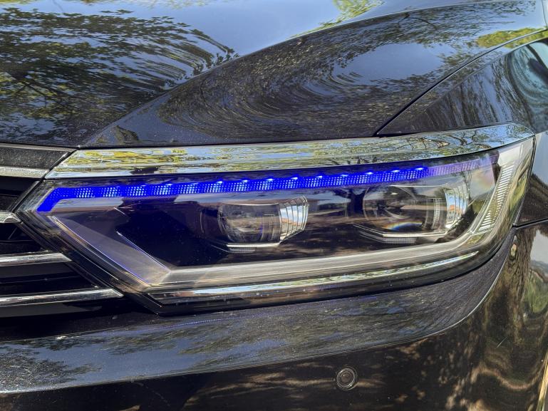 Voll LED Tagfahrlicht Scheinwerfer Set passend für VW Passat B8 14-19 schwarz mit dynamischen LED Blinker & Willkommensfunktion