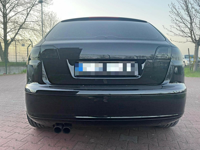LED Lightbar Design Rückleuchten für Audi A3 8P Sportback 04-08 schwarz/rauch