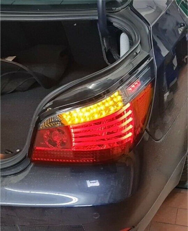 LED Upgrade Design Rückleuchten für BMW 5er E60 Limousine 03-07 rot/klar  LCI Optik