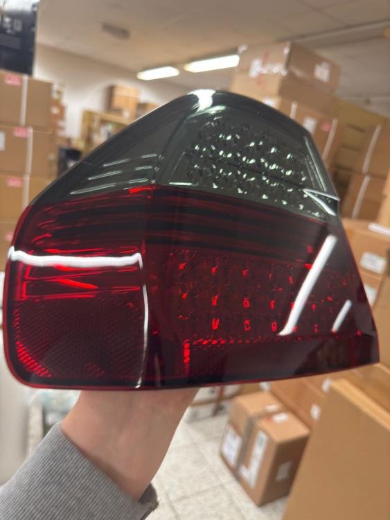 B-Ware - LED Lightbar Design Rückleuchten für BMW 3er E90 05-08 rot/rauch