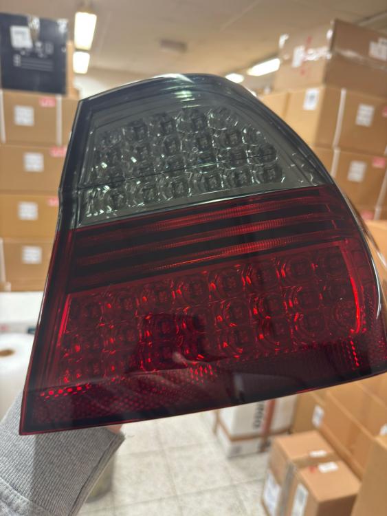 B-Ware - LED Lightbar Design Rückleuchten für BMW 3er E90 05-08 rot/rauch