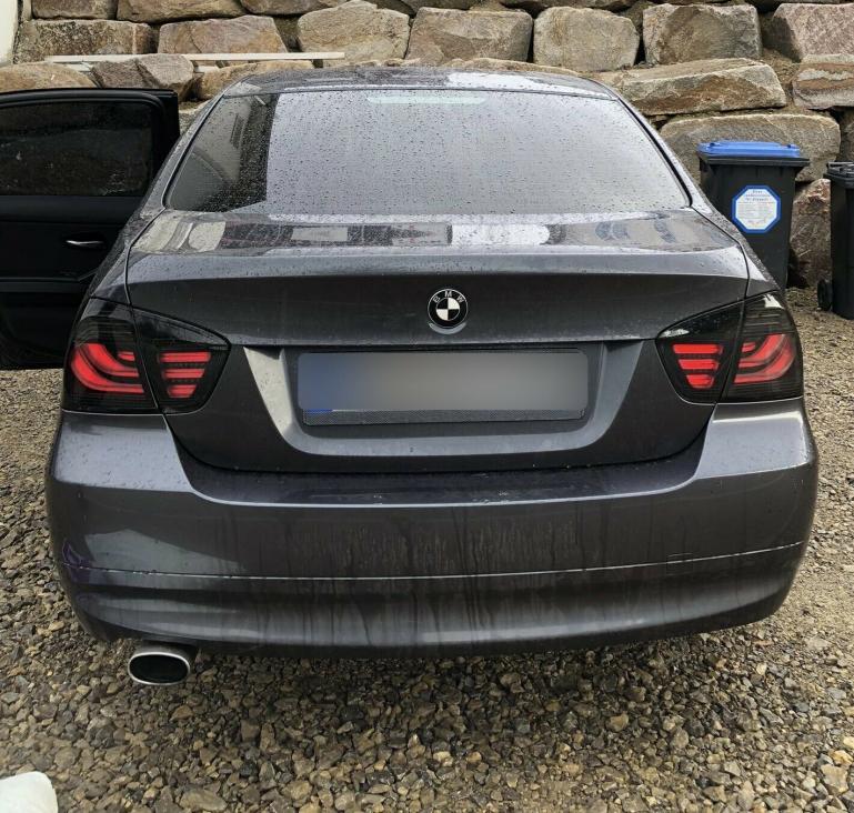 LED Lightbar Design Rückleuchten für BMW 3er E90 05-08 schwarz/rauch mit LED Blinker