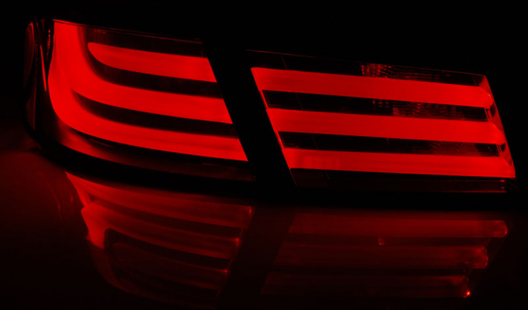 LED Lightbar Design Rückleuchten für BMW 5er F10 10-13 schwarz/grau