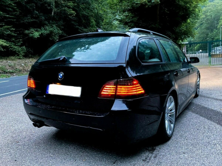 LED Upgrade Design Rückleuchten für BMW 5er E61 Touring 03-07 rot/rauch LCI Design