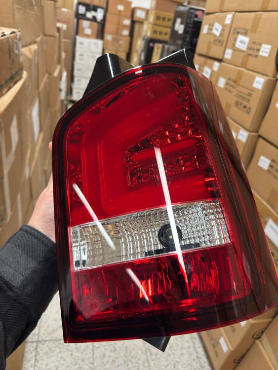 B-Ware - LED Lightbar Design Rückleuchten für VW T5 GP 10-15 rot/klar (Heckklappe) - B-Ware
