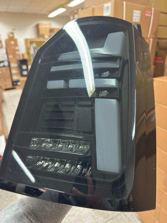B-Ware - Voll LED Lightbar Design Rückleuchten für VW T6 15-19 schwarz/rauch mit dynamischen Blinker (für Heckklappe)