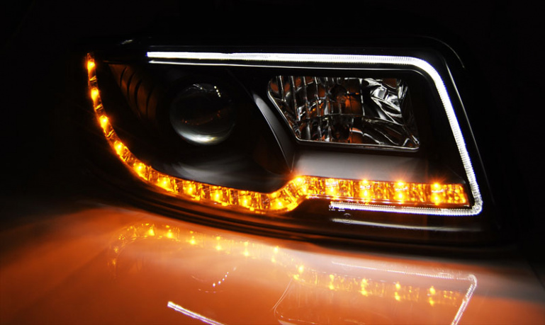 LED Tagfahrlicht Design Scheinwerfer für Audi A4 B6 00-04 schwarz