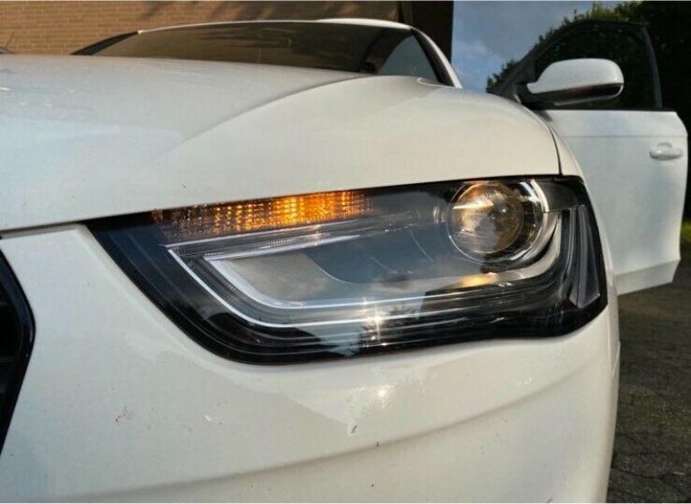 LED Tagfahrlicht Scheinwerfer für Audi A4 B8 Facelift 12-15 schwarz