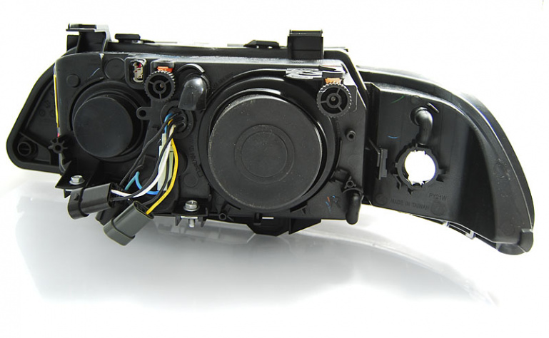 LED Angel Eyes Scheinwerfer für BMW 5er E39 95-03 Lim./Touring Schwarz