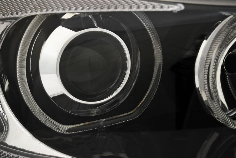 LED Angel Eyes Scheinwerfer für BMW 3er E90/E91 05-08 schwarz