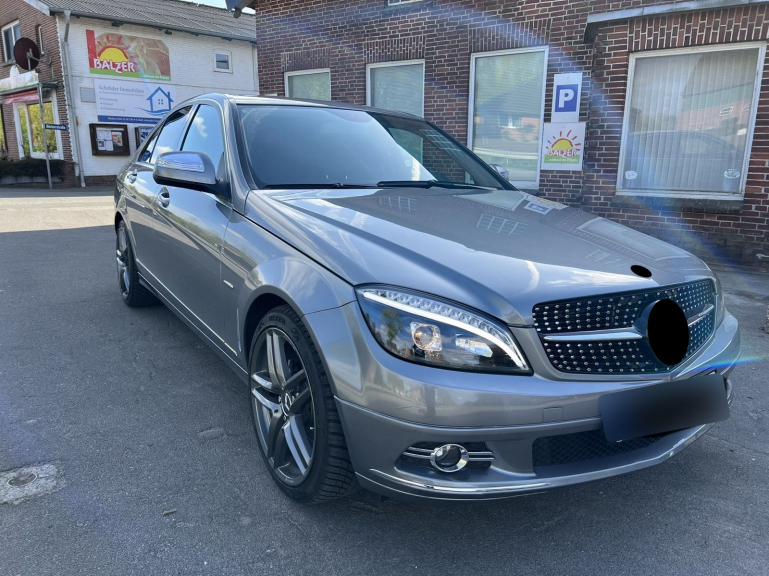 Preview: LED Tagfahrlicht Design Scheinwerfer für Mercedes Benz C-Klasse W204 07-10 schwarz LTI