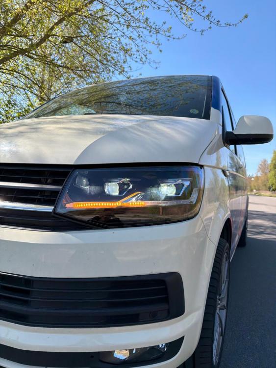 VOLL-LED Scheinwerfer passend für VW T6 15-19 schwarz mit dynamischem LED Blinker