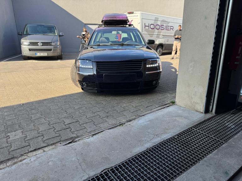 LED Tagfahrlicht Scheinwerfer für VW Passat 3BG 00-05 schwarz