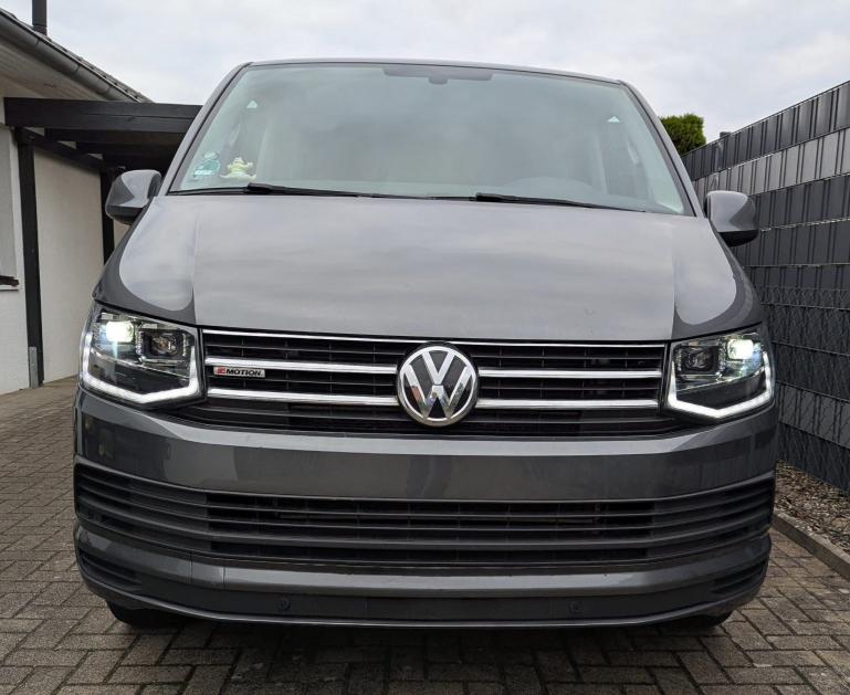 Voll LED Tagfahrlicht Scheinwerfer für VW T6 15-19 schwarz mit dynamischen LED Blinker