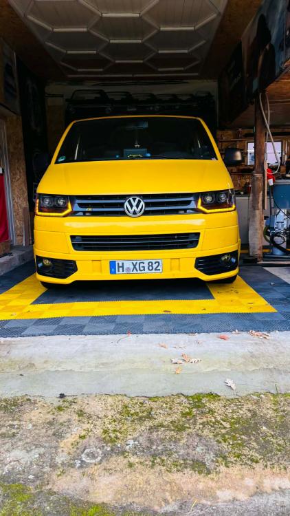 VOLL LED Tagfahrlicht Scheinwerfer Set für VW T5 GP (Facelift) 10-15 schwarz mit dynamischem LED Blinker