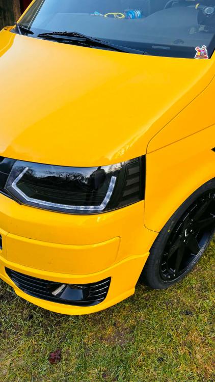 VOLL LED Tagfahrlicht Scheinwerfer Set für VW T5 GP (Facelift) 10-15 schwarz mit dynamischem LED Blinker