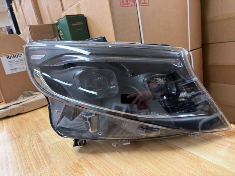 Preview: B-Ware  Upgrade Design VOLL LED Tagfahrlicht Scheinwerfer für Mercedes Benz V-Klasse / Vito W447 14-23 schwarz mit LED Blinker